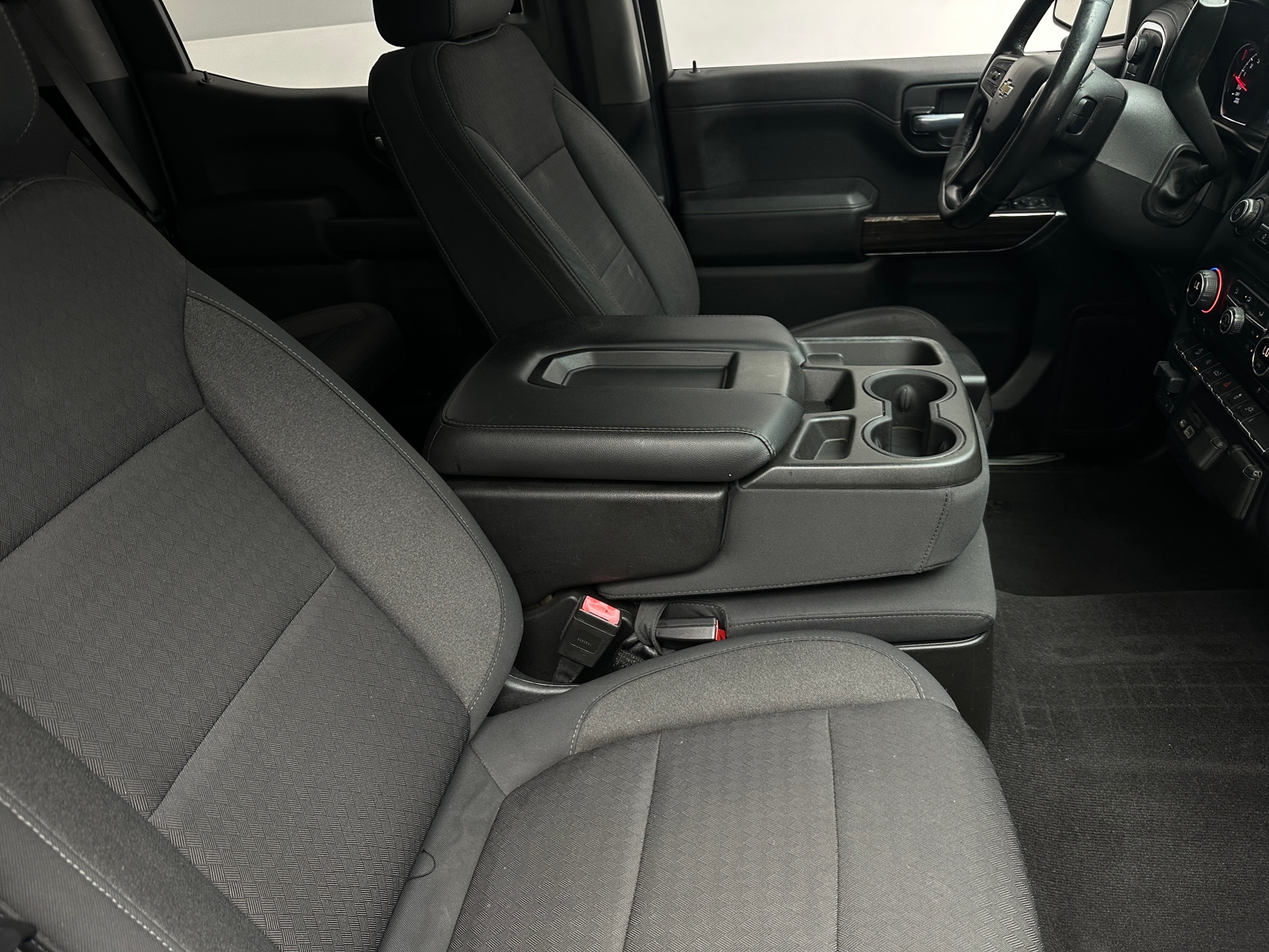Thumbnail: 2020 Chevrolet Silverado 1500 - 2