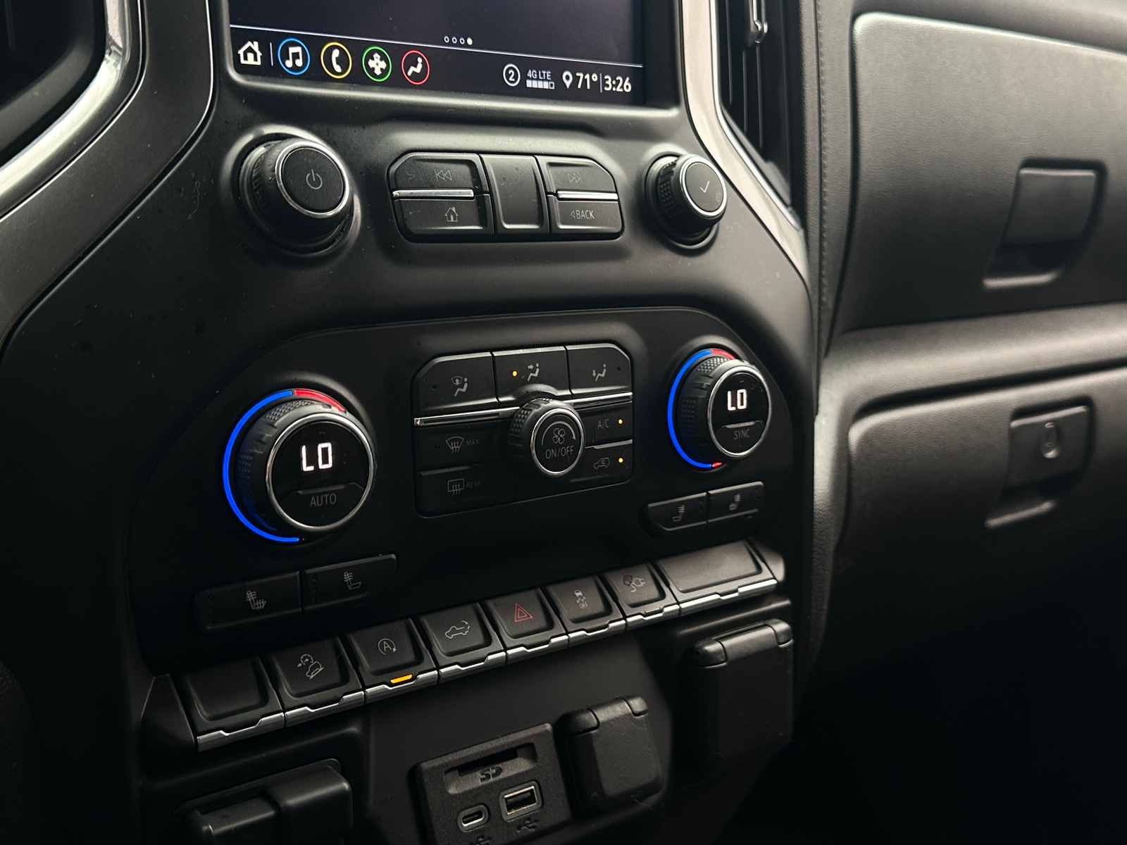 Thumbnail: 2020 Chevrolet Silverado 1500 - 4