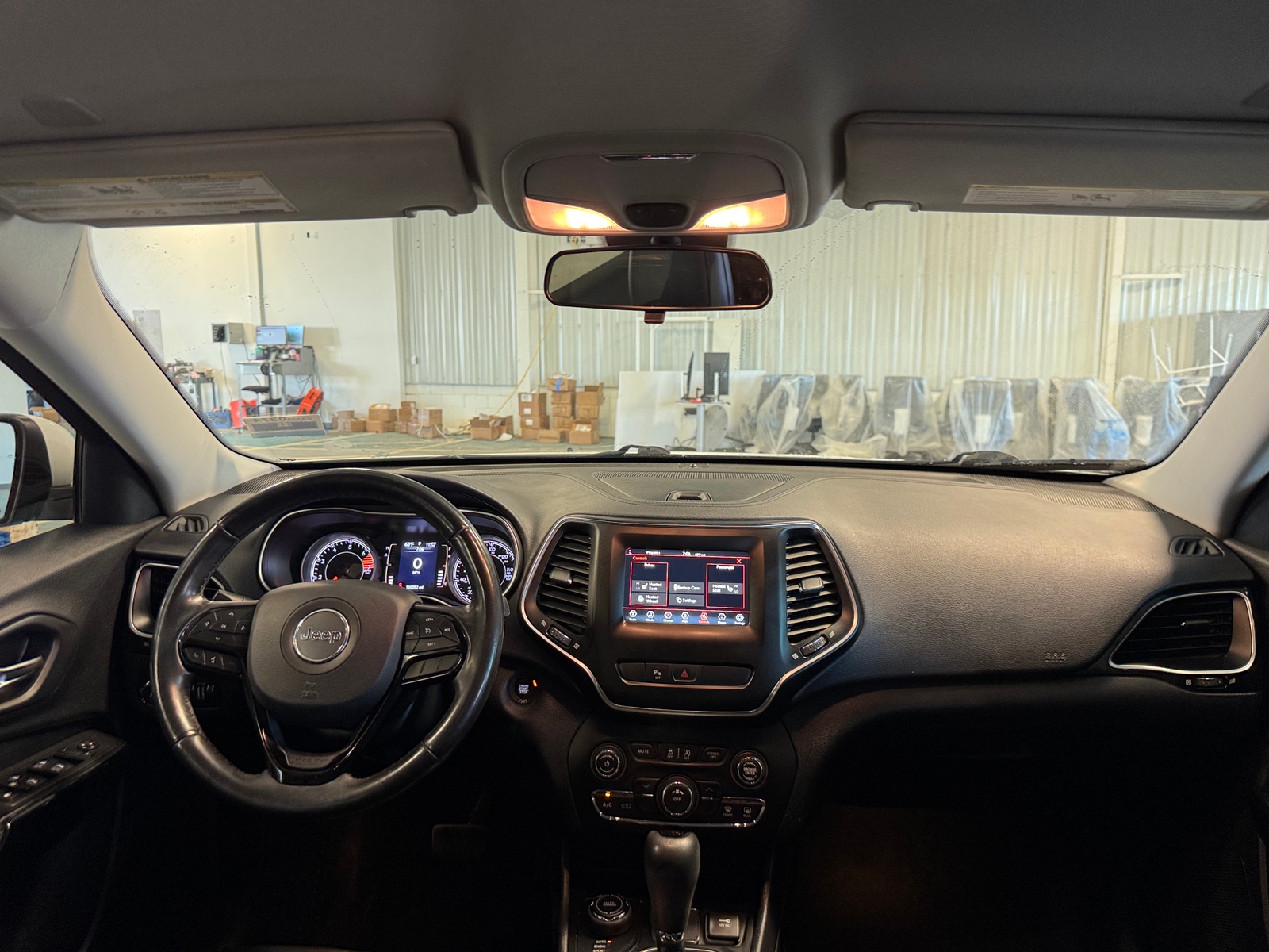 Thumbnail: 2019 Jeep Cherokee - 3