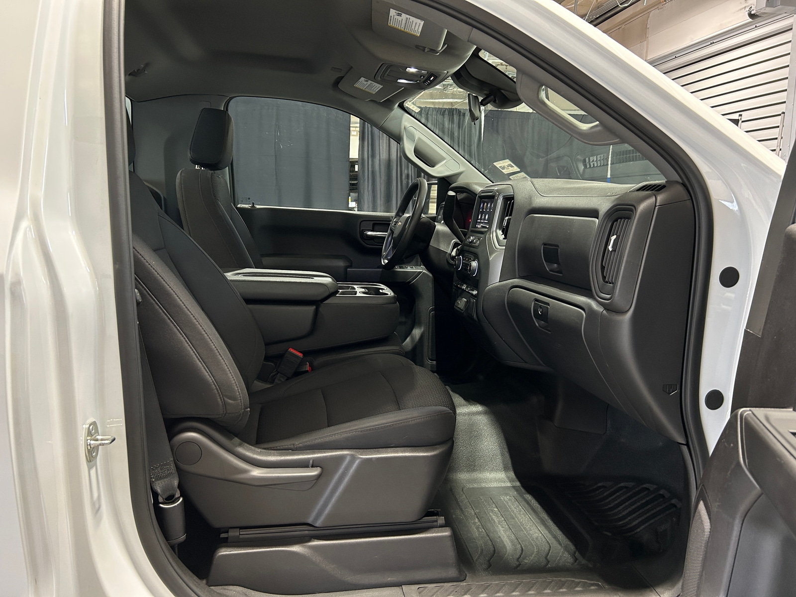Thumbnail: 2024 Chevrolet Silverado 1500 - 2
