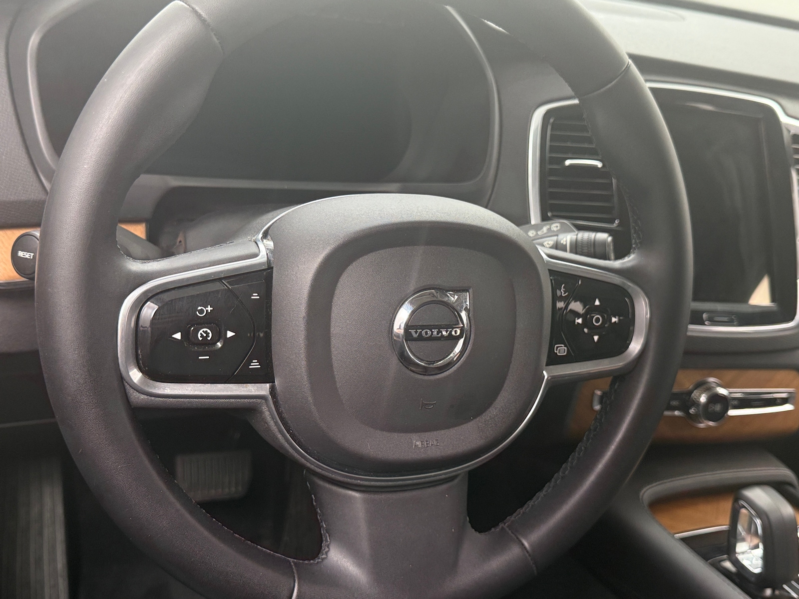 Thumbnail: 2023 Volvo XC90 - 4