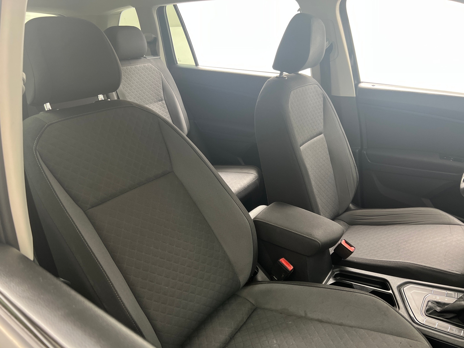 Thumbnail: 2019 Volkswagen Tiguan - 2