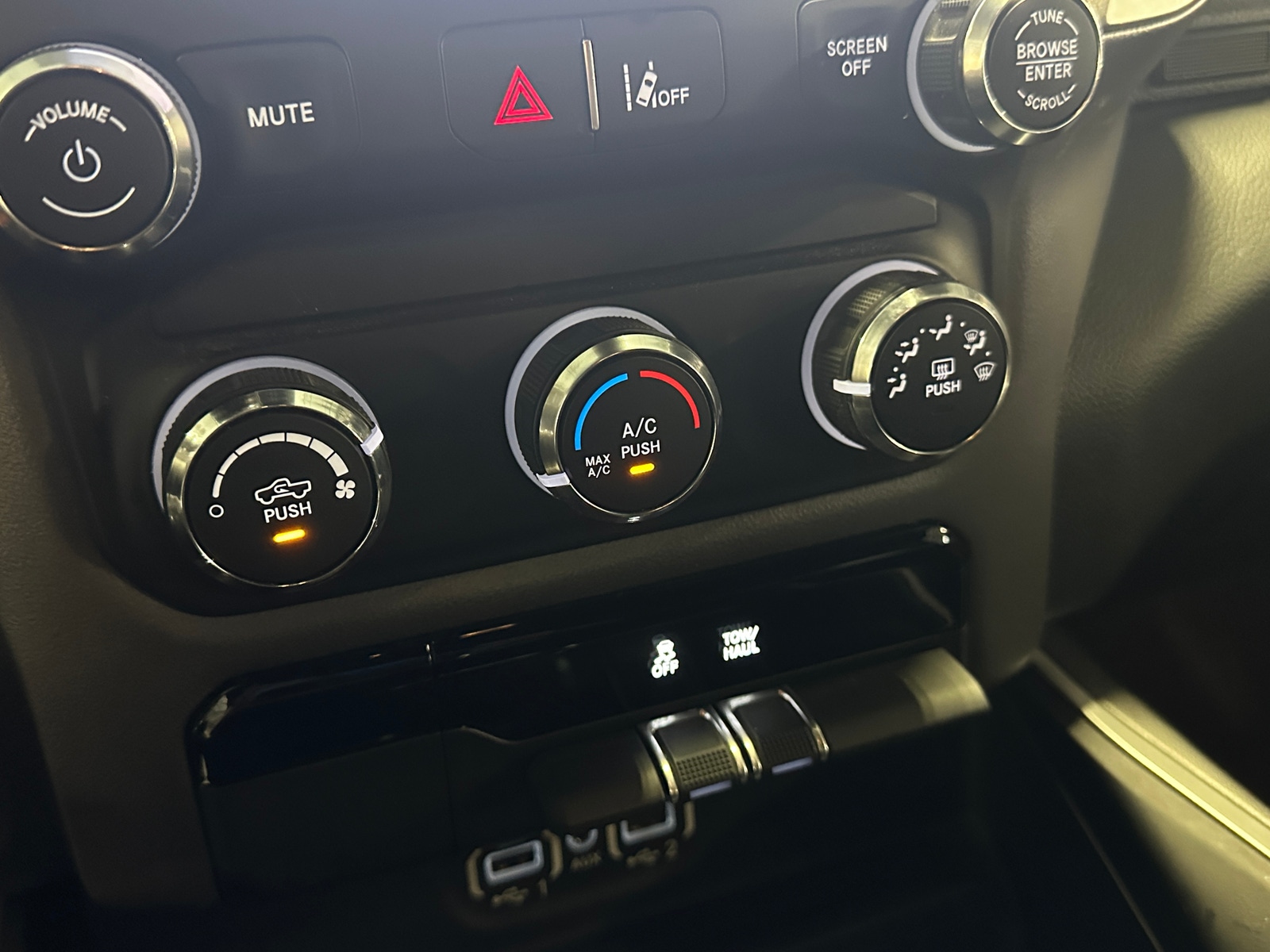 Thumbnail: 2022 RAM 1500 - 4