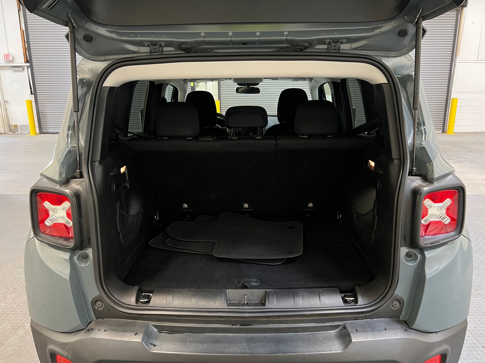 Thumbnail: 2017 Jeep Renegade - 7