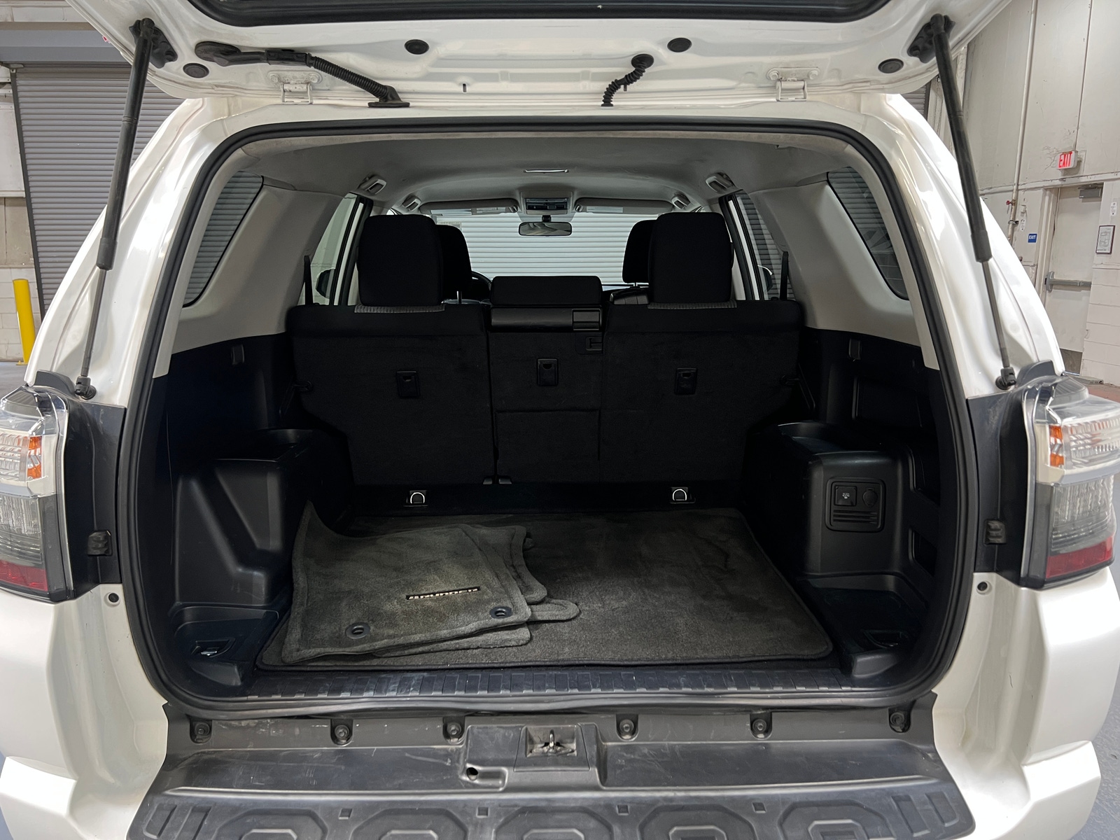 Thumbnail: 2016 Toyota 4Runner - 7