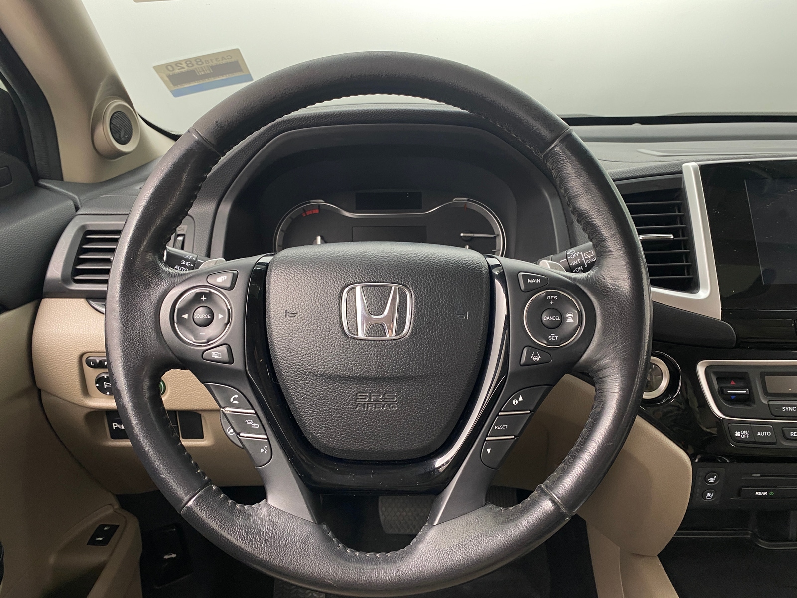 Thumbnail: 2017 Honda Pilot - 4
