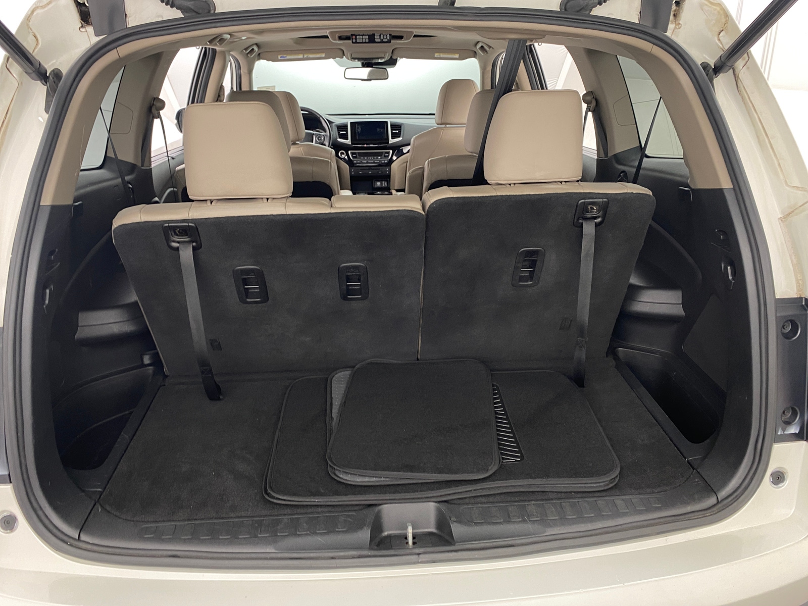 Thumbnail: 2017 Honda Pilot - 6