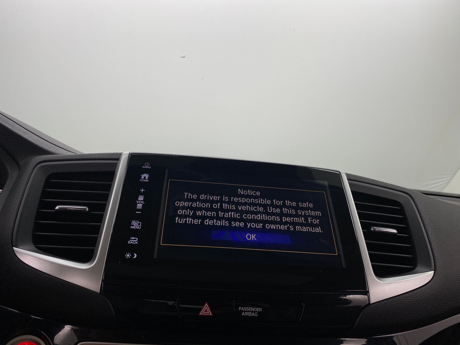 Thumbnail: 2017 Honda Pilot - 3