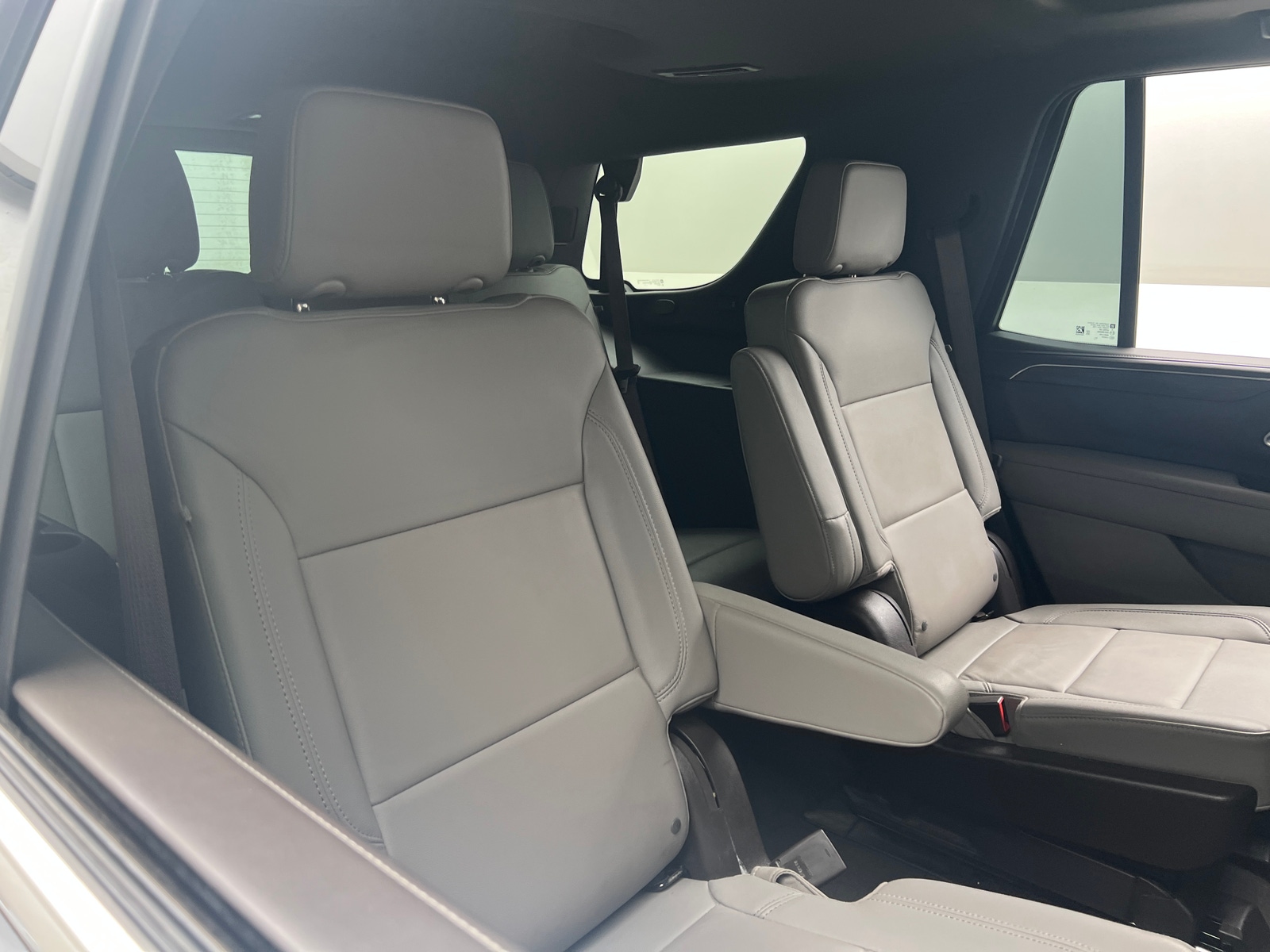 Thumbnail: 2023 Chevrolet Tahoe - 5