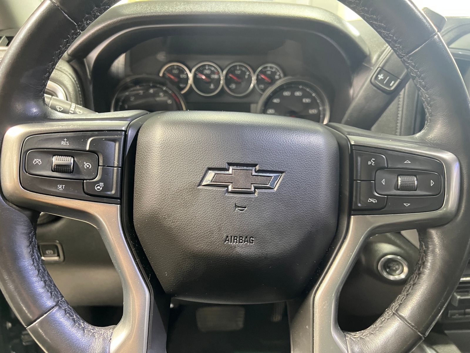 Thumbnail: 2021 Chevrolet Silverado 1500 - 5