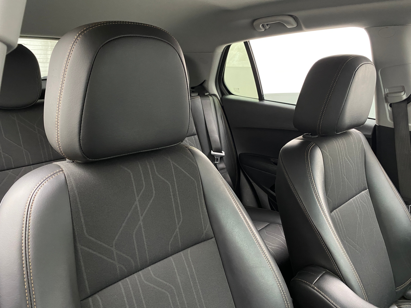 Thumbnail: 2022 Chevrolet Trax - 2