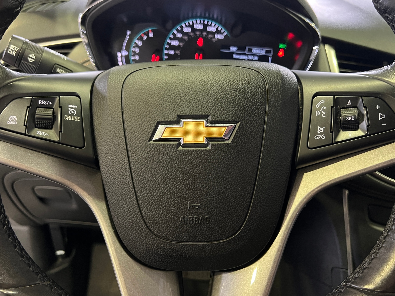 Thumbnail: 2022 Chevrolet Trax - 5