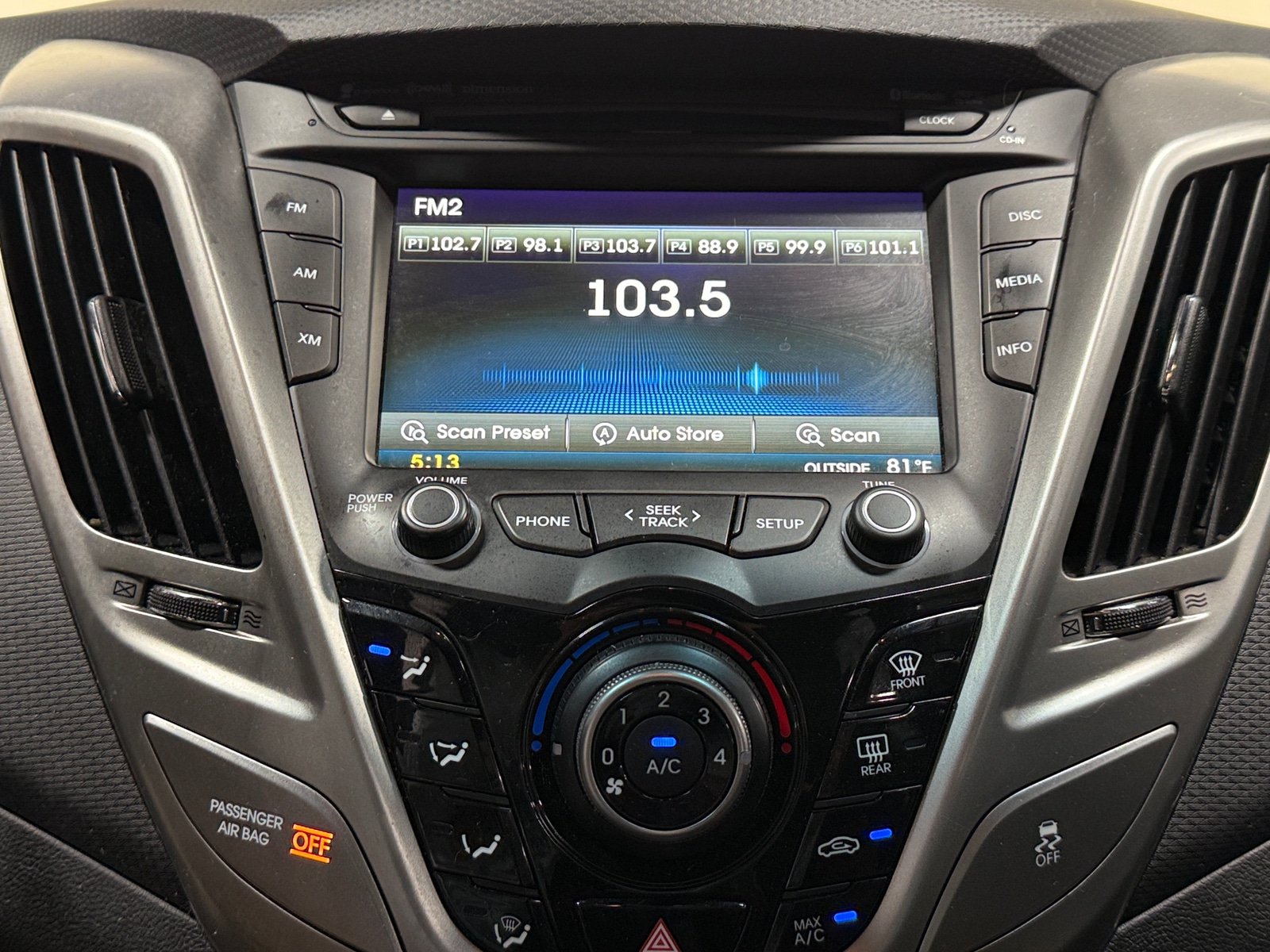 Thumbnail: 2016 Hyundai Veloster - 3