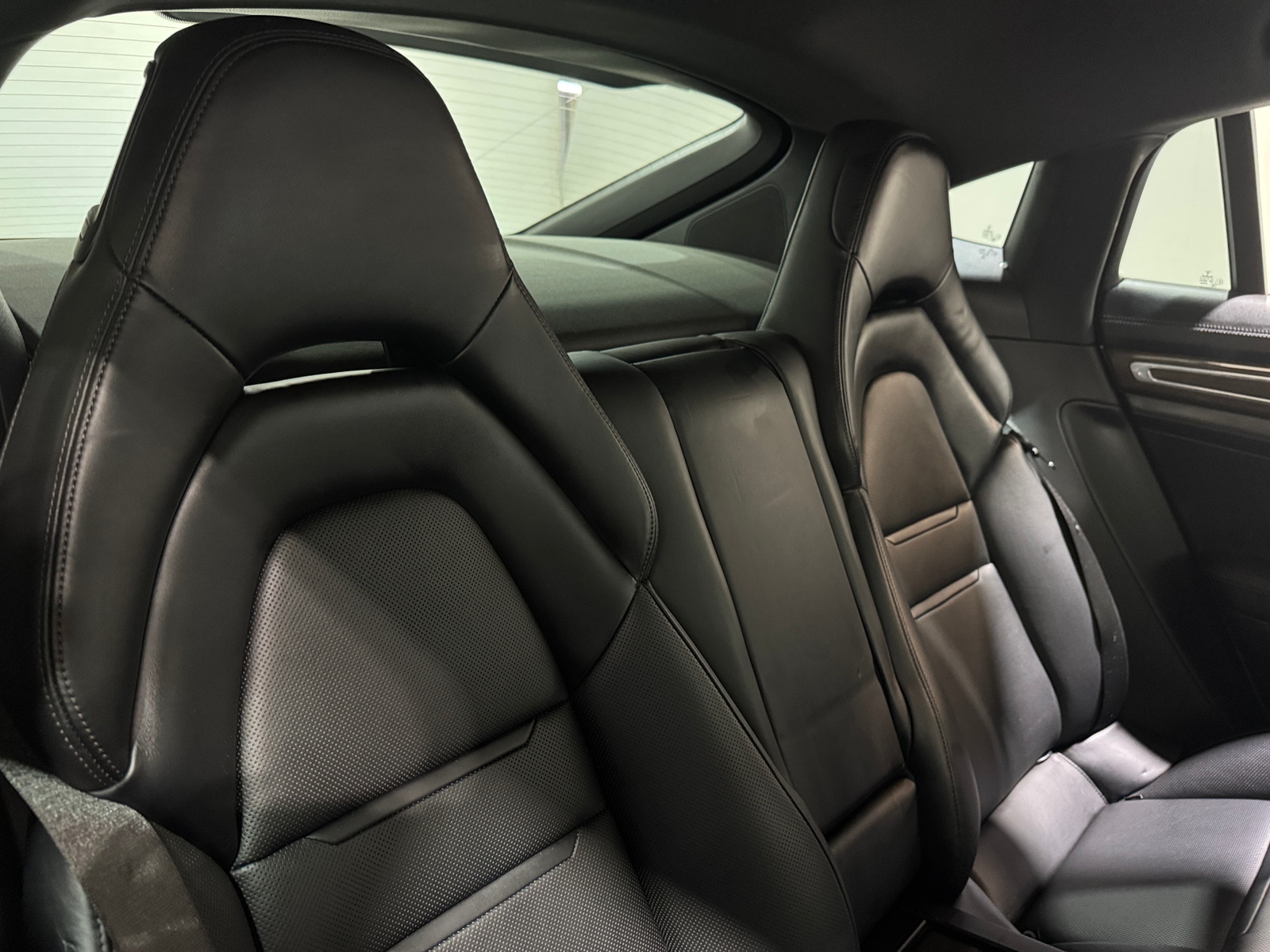 Thumbnail: 2017 Porsche Panamera - 6