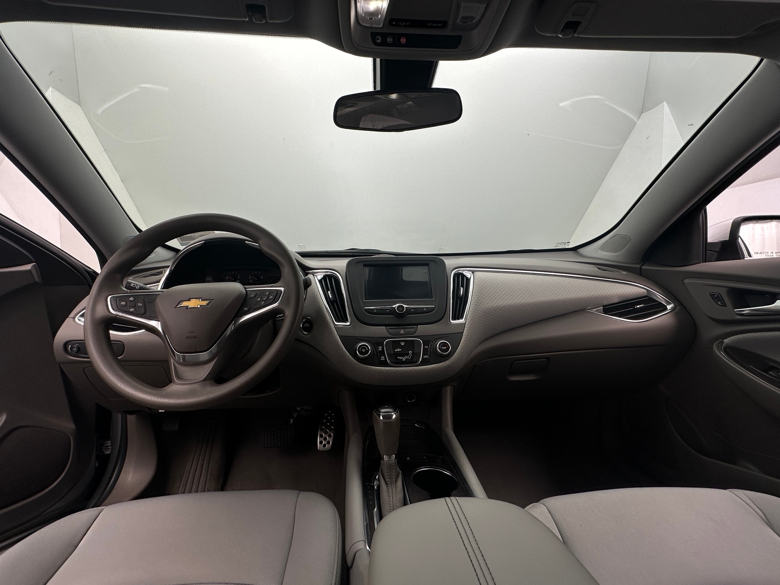 Thumbnail: 2016 Chevrolet Malibu - 3