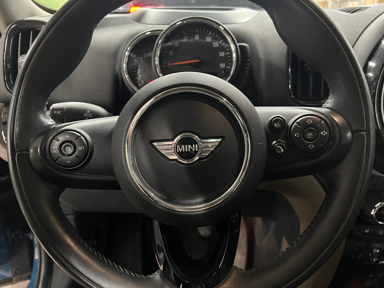 Thumbnail: 2017 MINI Cooper Countryman - 4