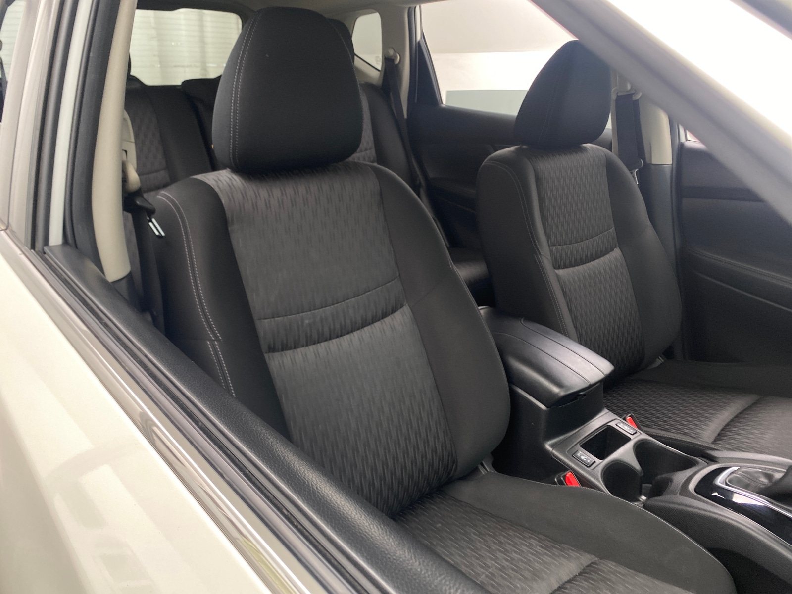 Thumbnail: 2019 Nissan Rogue - 2