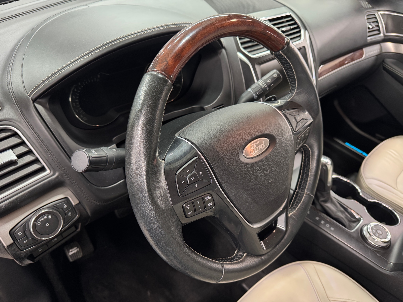 Thumbnail: 2019 Ford Explorer - 2