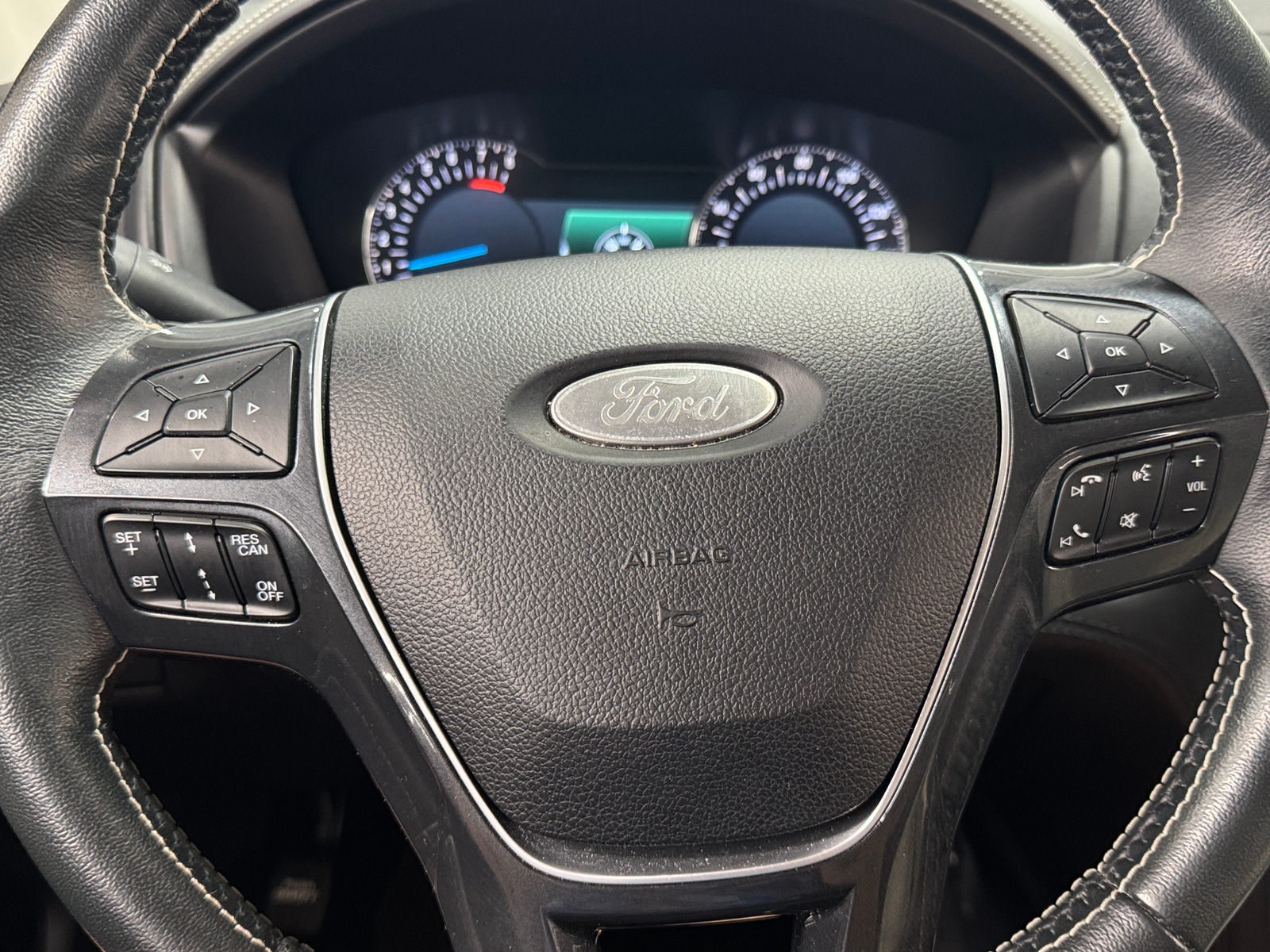 Thumbnail: 2019 Ford Explorer - 4