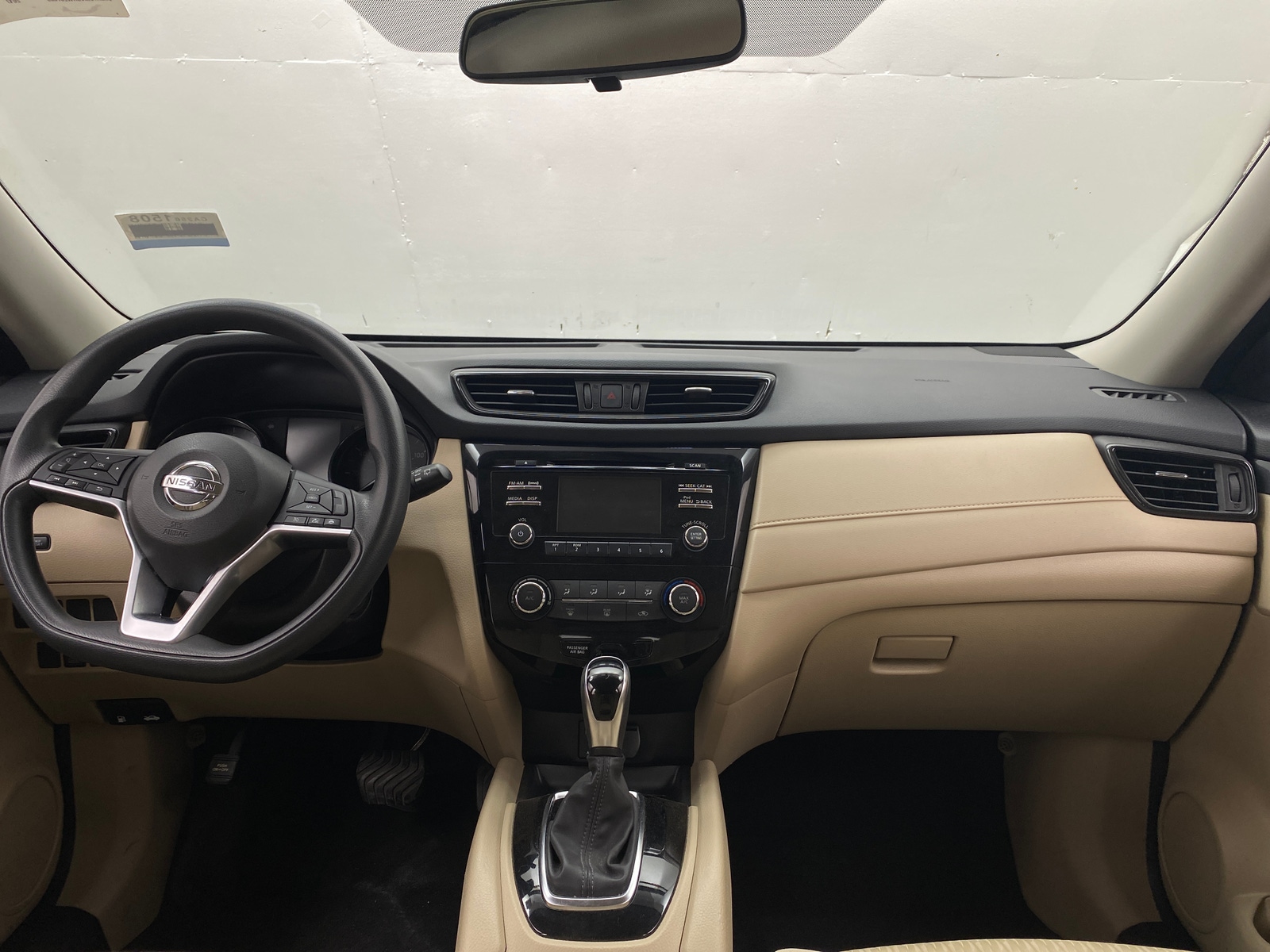 Thumbnail: 2017 Nissan Rogue - 3