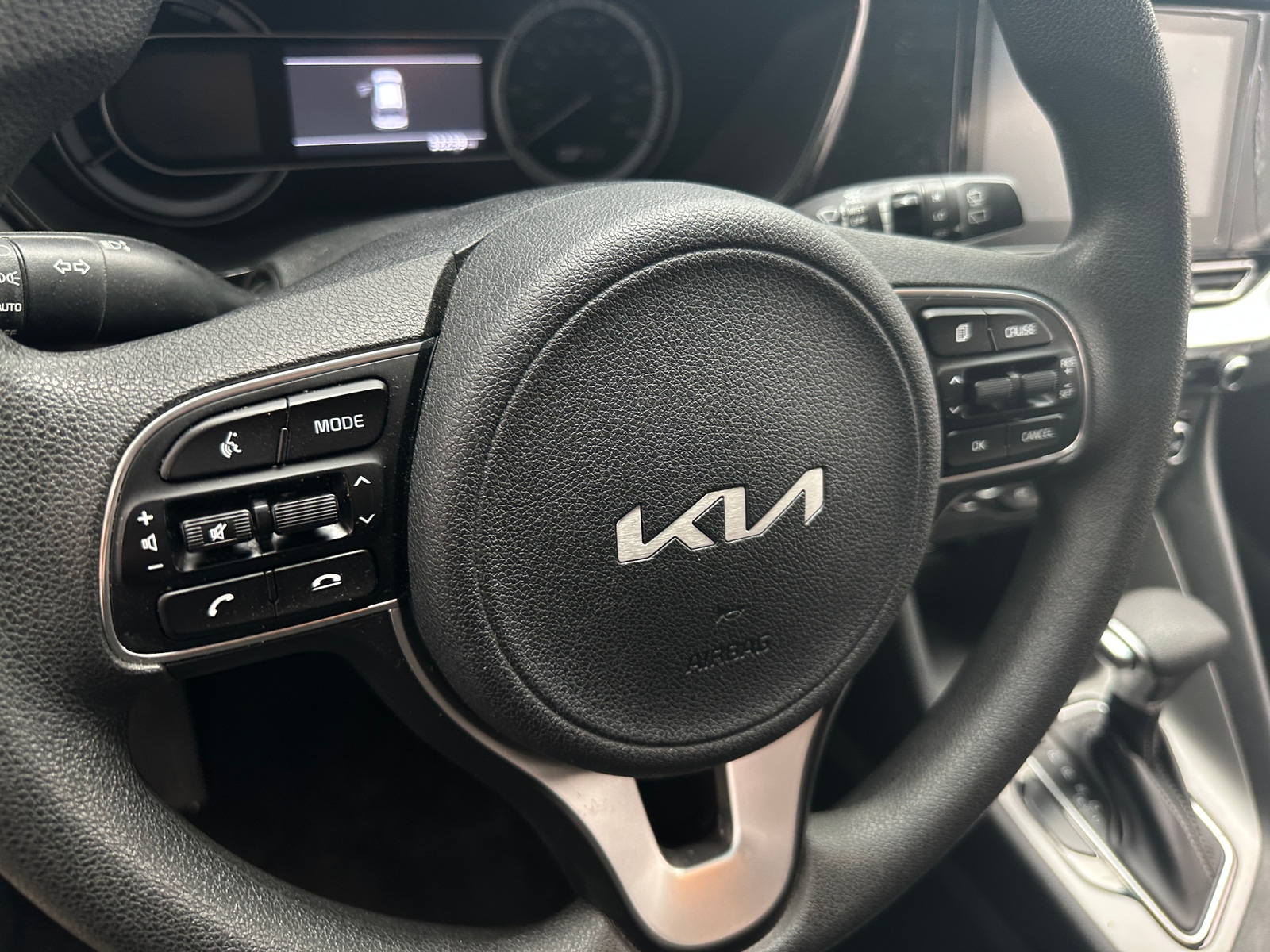 Thumbnail: 2022 Kia Niro - 5