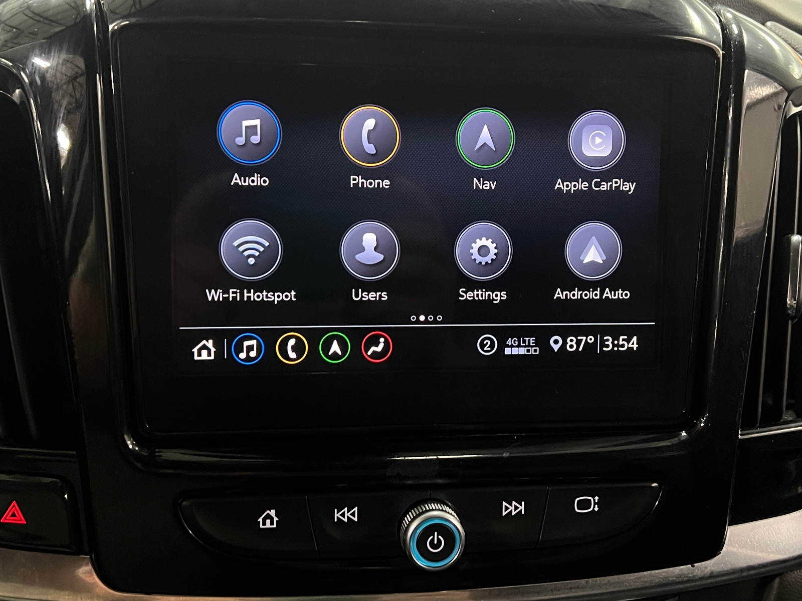 Thumbnail: 2021 Chevrolet Traverse - 3