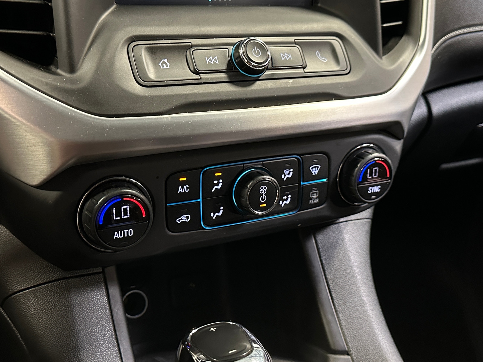 Thumbnail: 2019 GMC Acadia - 4