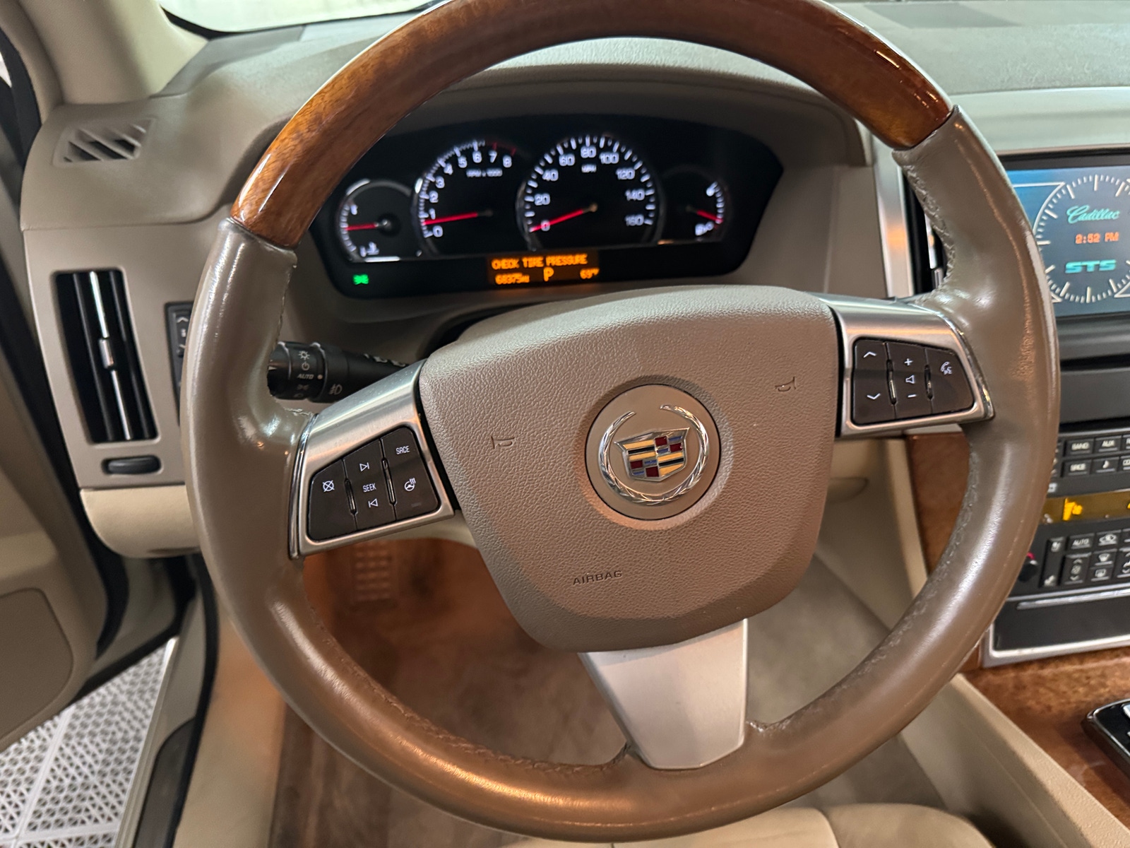 Thumbnail: 2011 Cadillac STS - 4