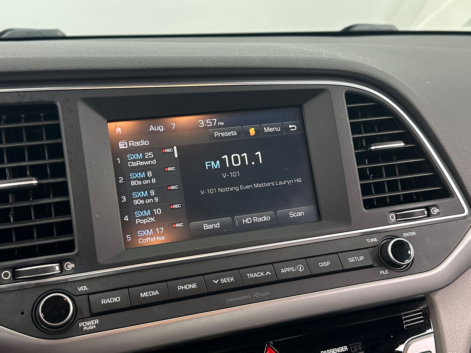 Thumbnail: 2018 Hyundai Elantra - 4