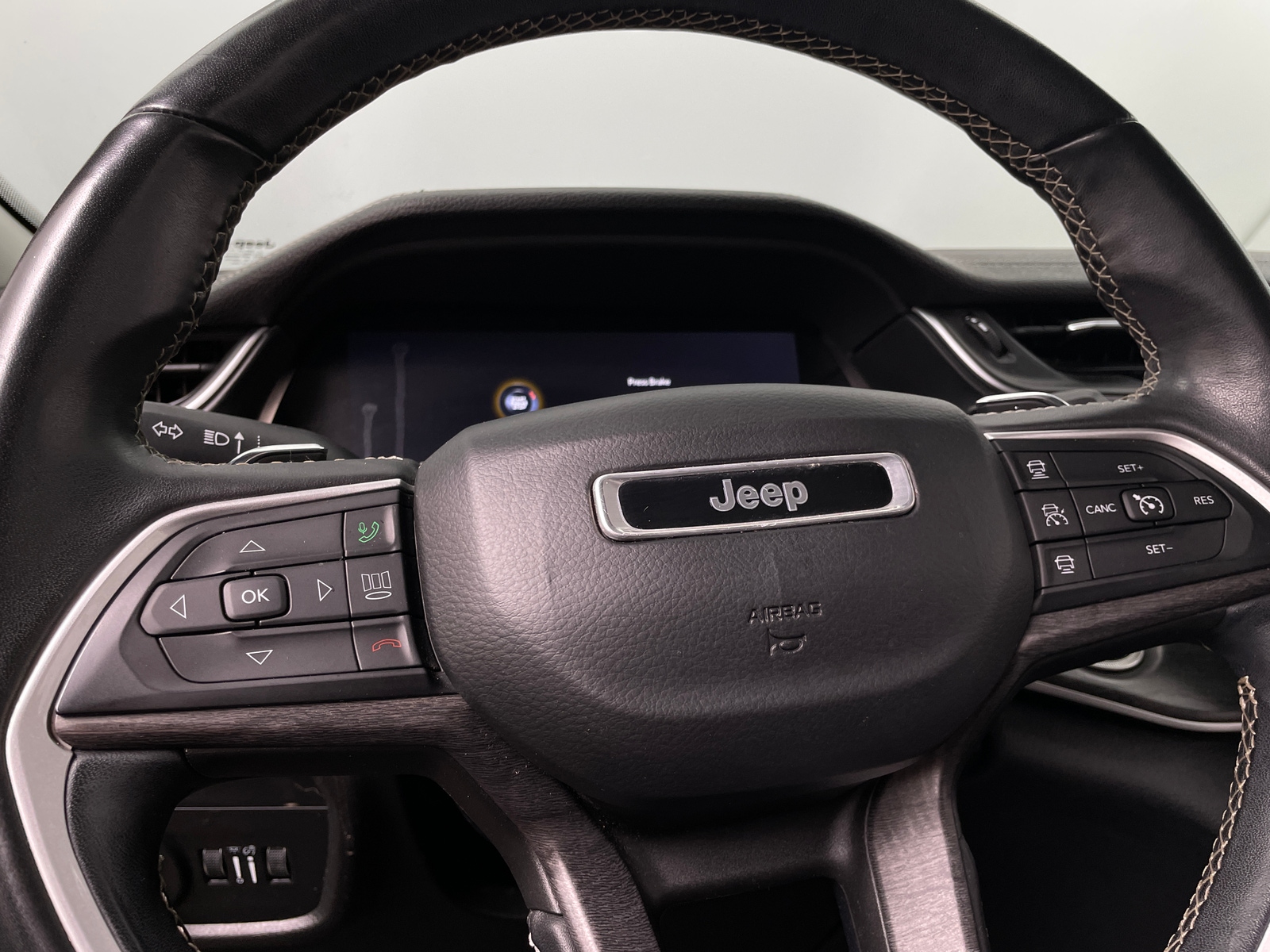 Thumbnail: 2021 Jeep Grand Cherokee L - 4