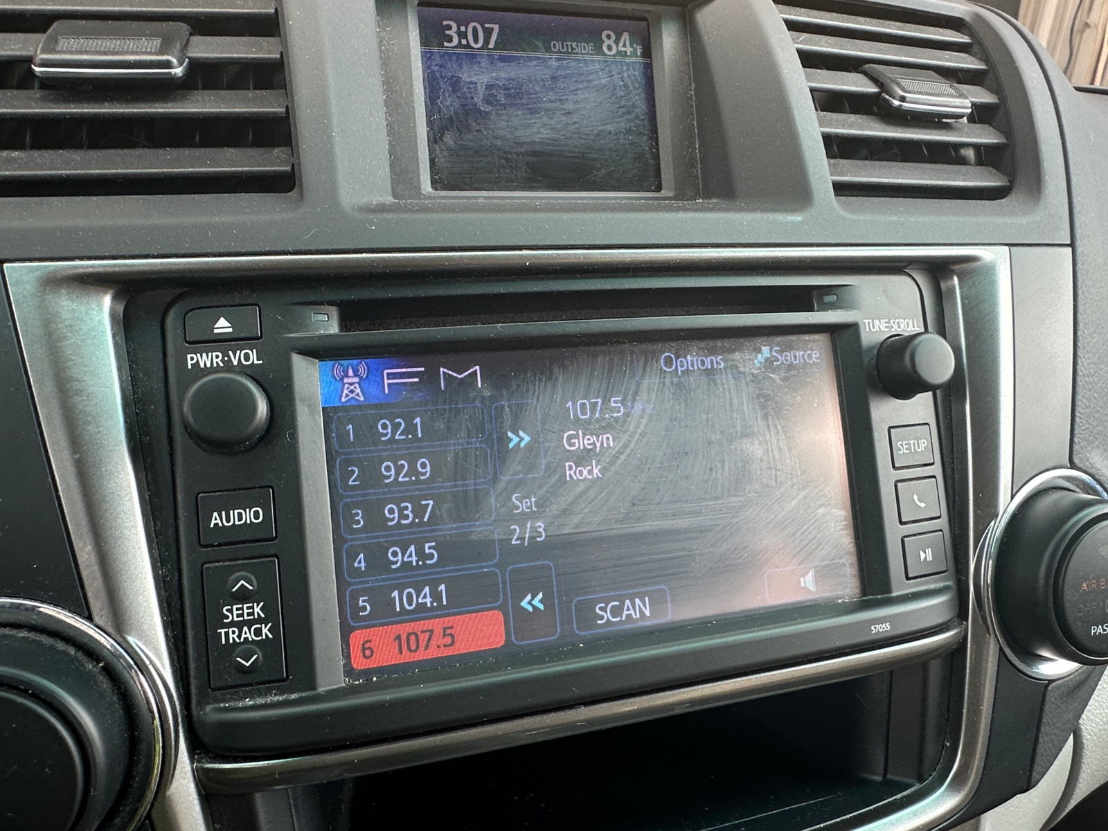 Thumbnail: 2013 Toyota Highlander - 4