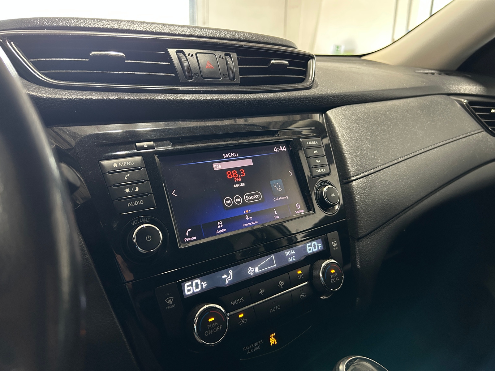 Thumbnail: 2018 Nissan Rogue - 4