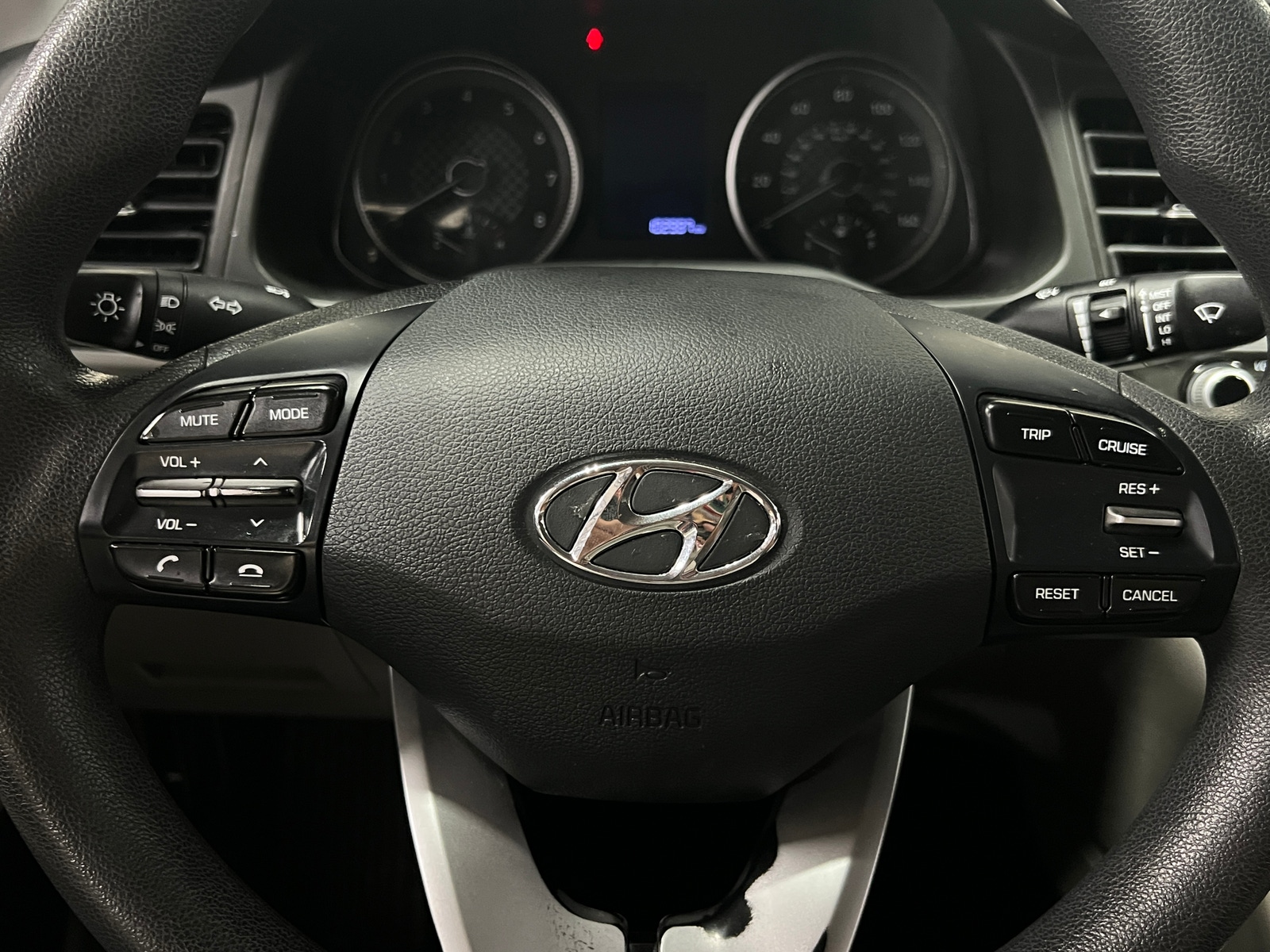 Thumbnail: 2019 Hyundai Elantra - 5