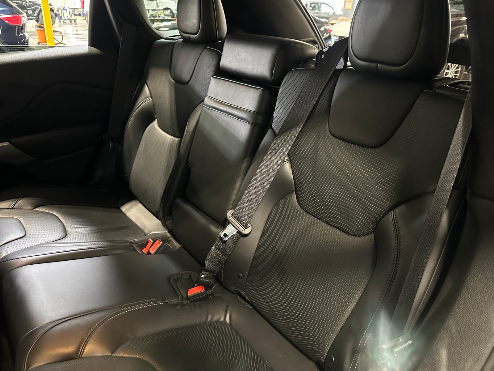 Thumbnail: 2019 Jeep Cherokee - 5
