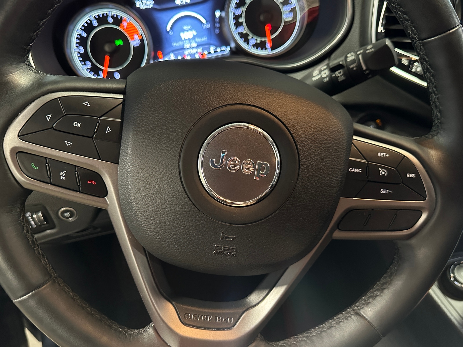 Thumbnail: 2019 Jeep Cherokee - 4