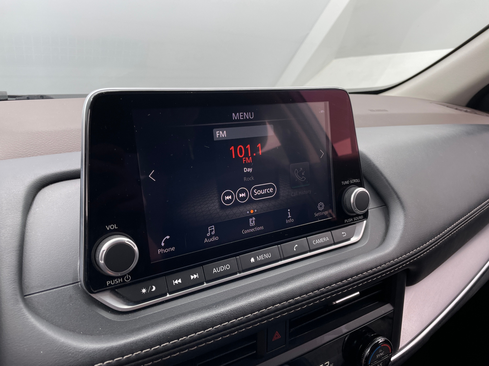 Thumbnail: 2023 Nissan Rogue - 4