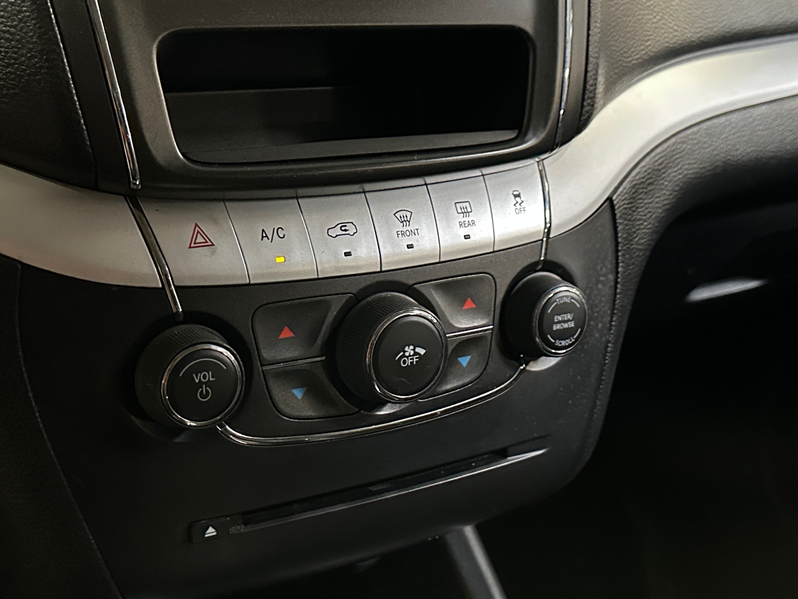 Thumbnail: 2018 Dodge Journey - 4