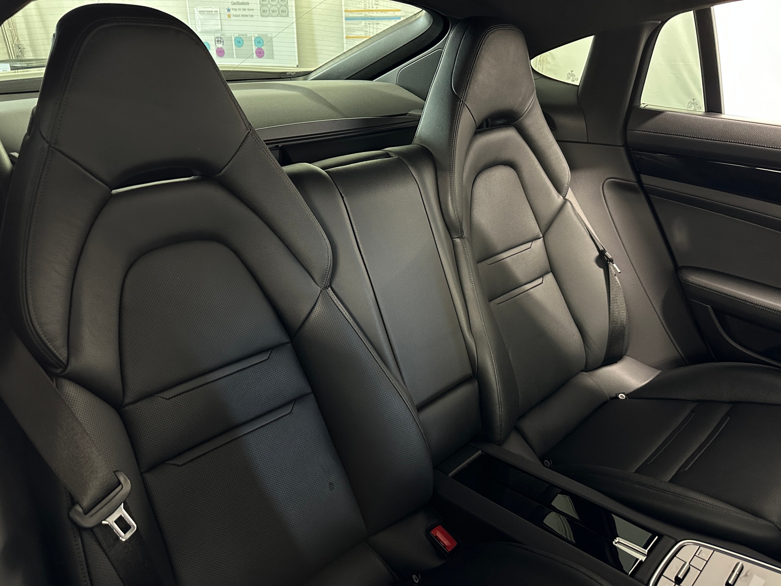 Thumbnail: 2018 Porsche Panamera - 5