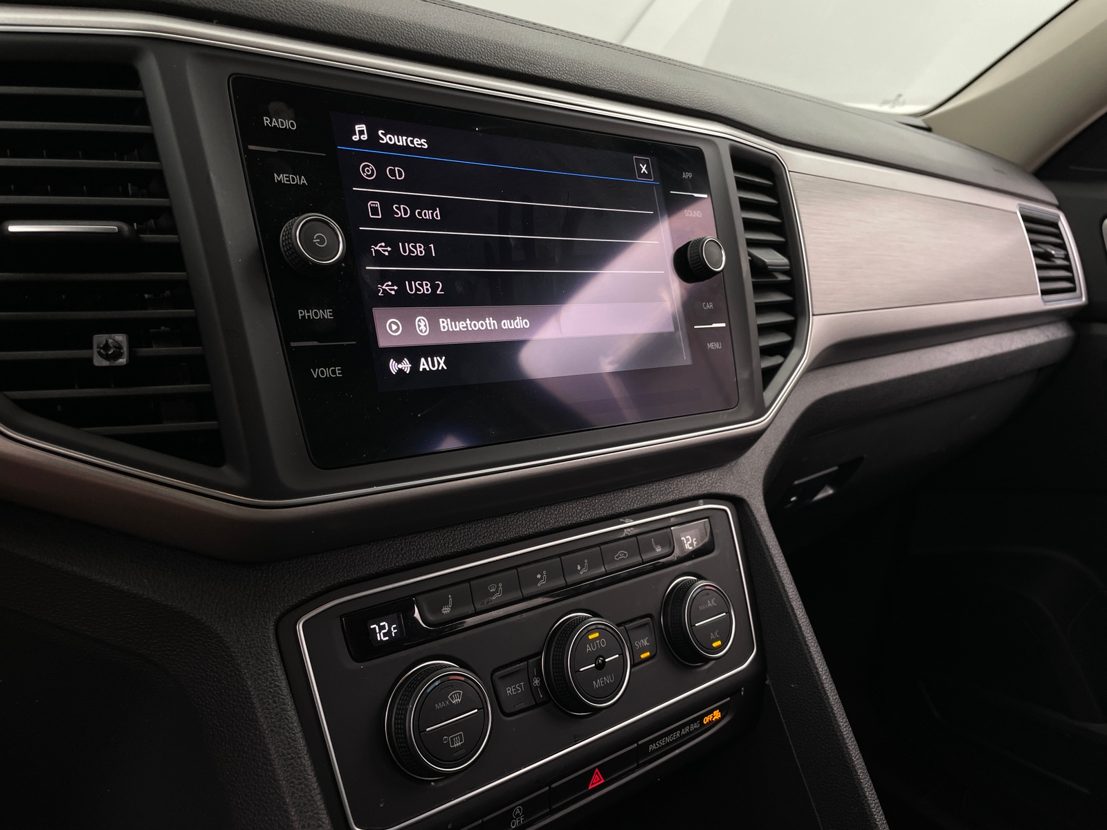 Thumbnail: 2019 Volkswagen Atlas - 3