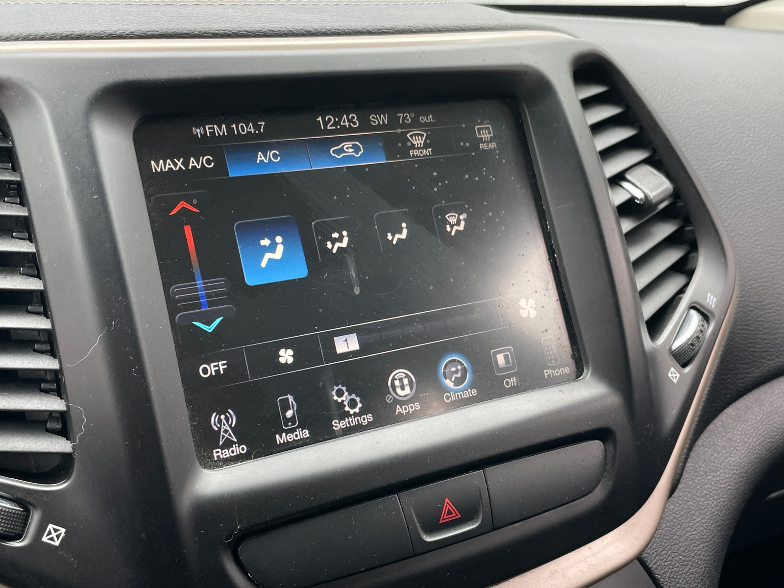 Thumbnail: 2016 Jeep Cherokee - 4
