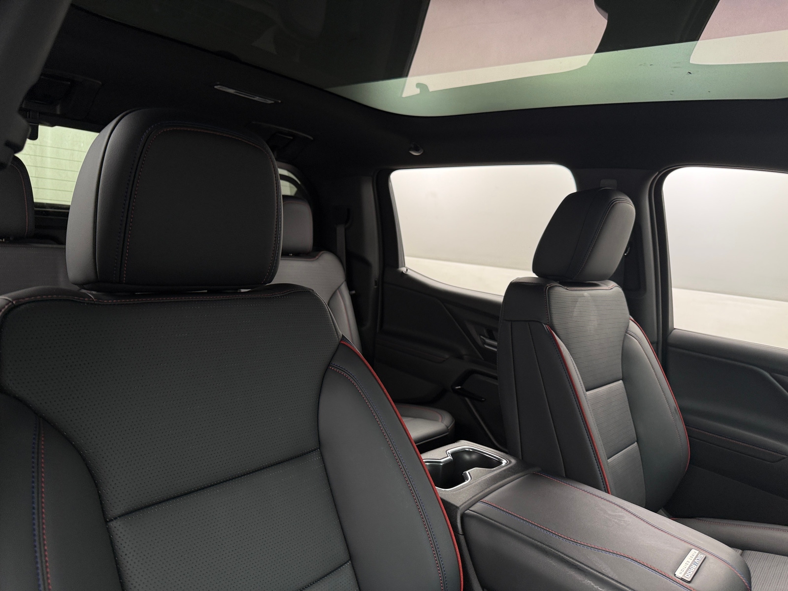 Thumbnail: 2024 Chevrolet Silverado EV - 2