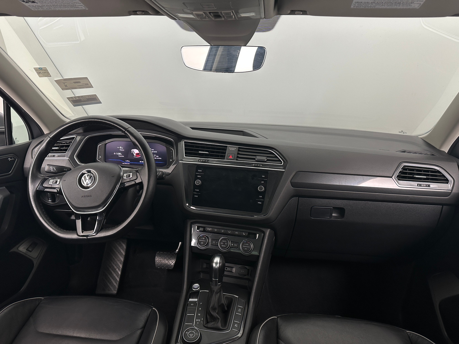 Thumbnail: 2019 Volkswagen Tiguan - 2