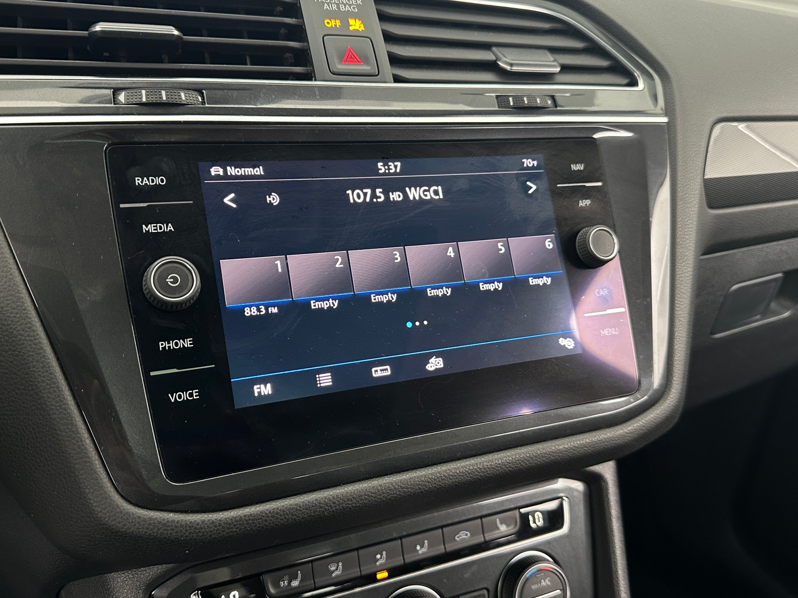 Thumbnail: 2019 Volkswagen Tiguan - 3
