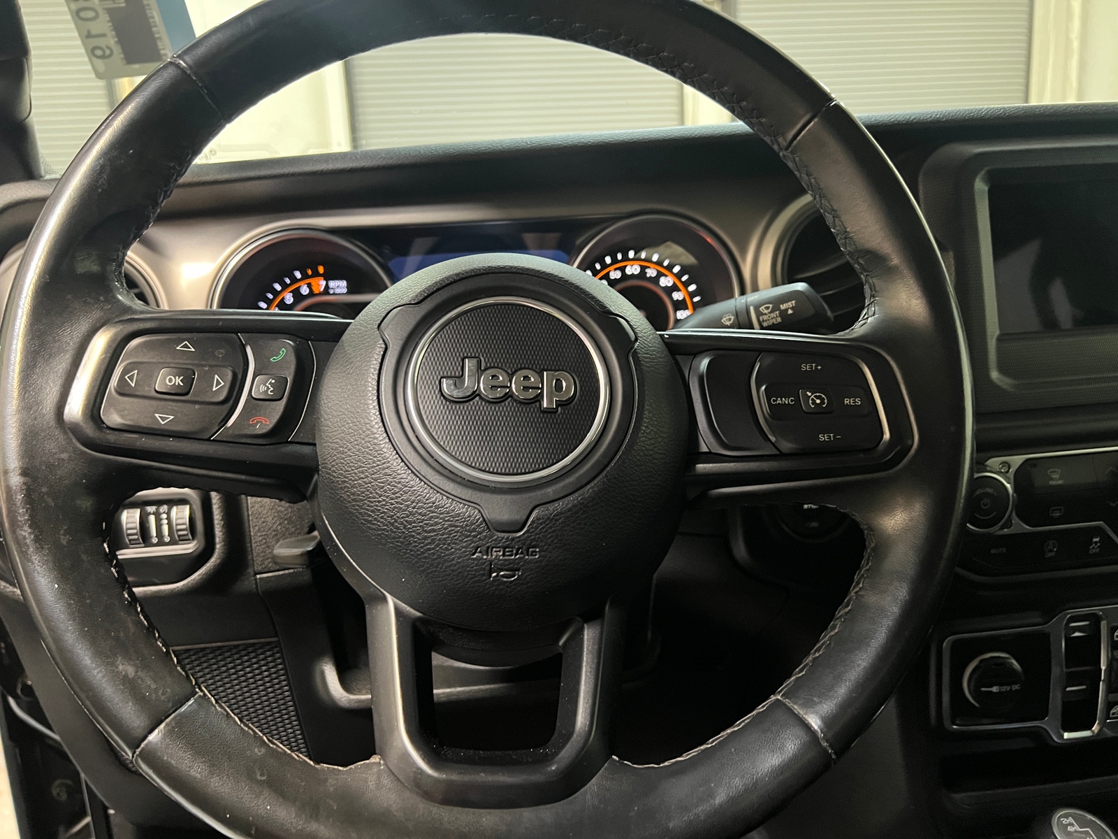 Thumbnail: 2020 Jeep Gladiator - 5