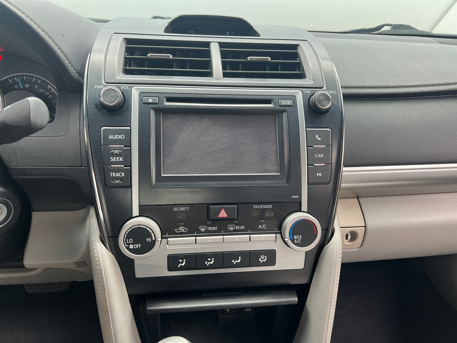 Thumbnail: 2013 Toyota Camry - 4