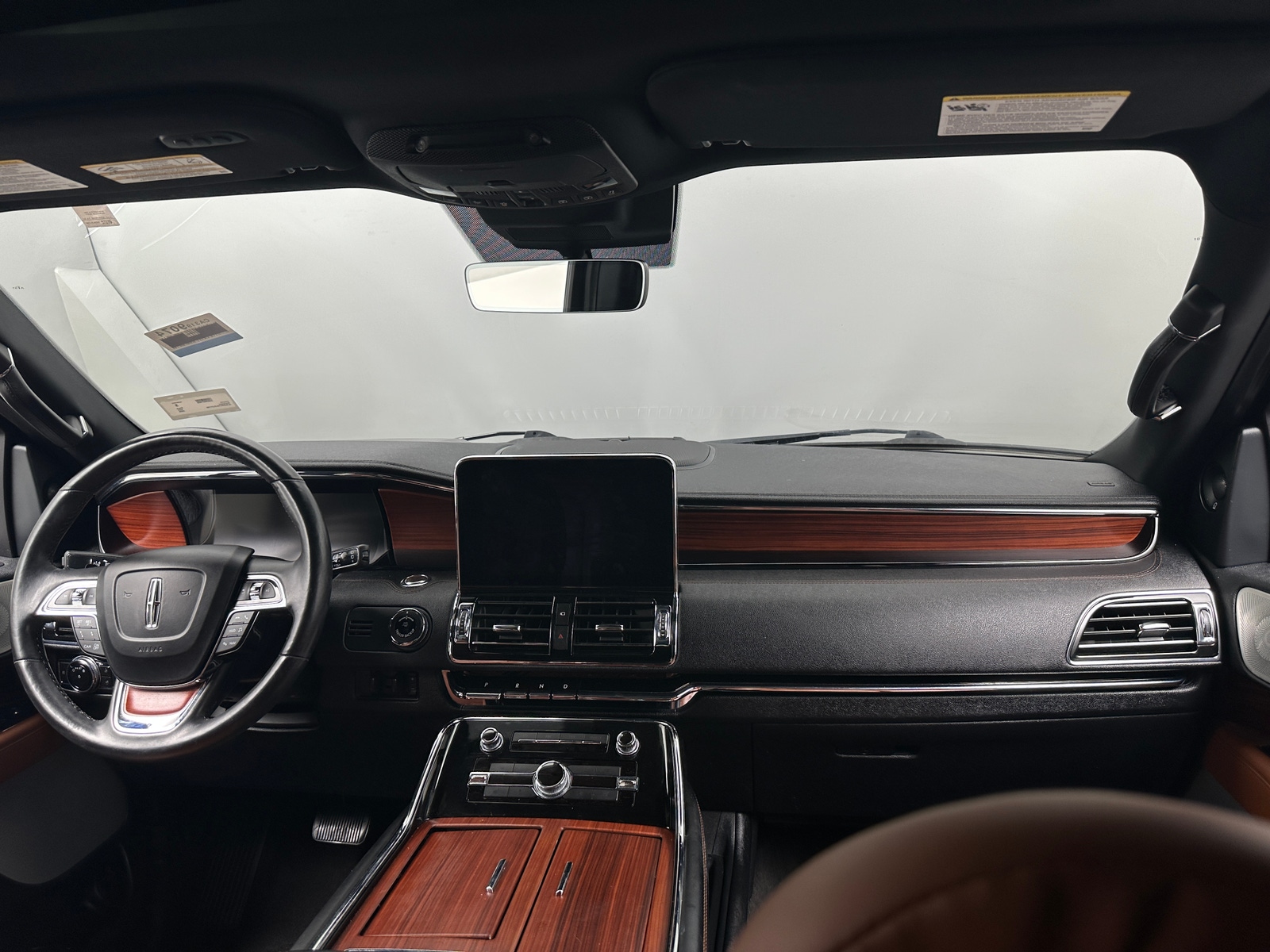 Thumbnail: 2020 Lincoln Navigator - 3