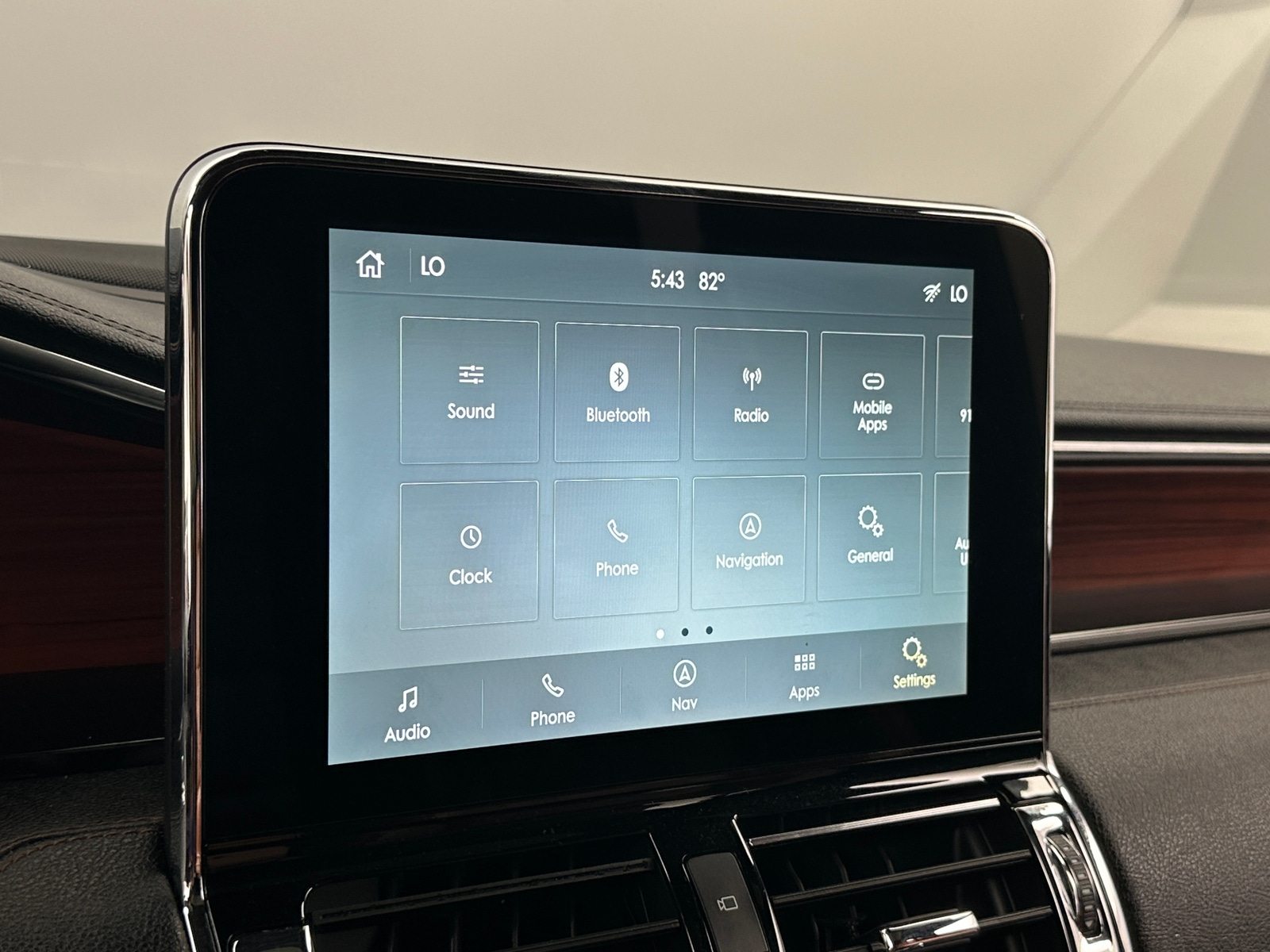 Thumbnail: 2020 Lincoln Navigator - 4