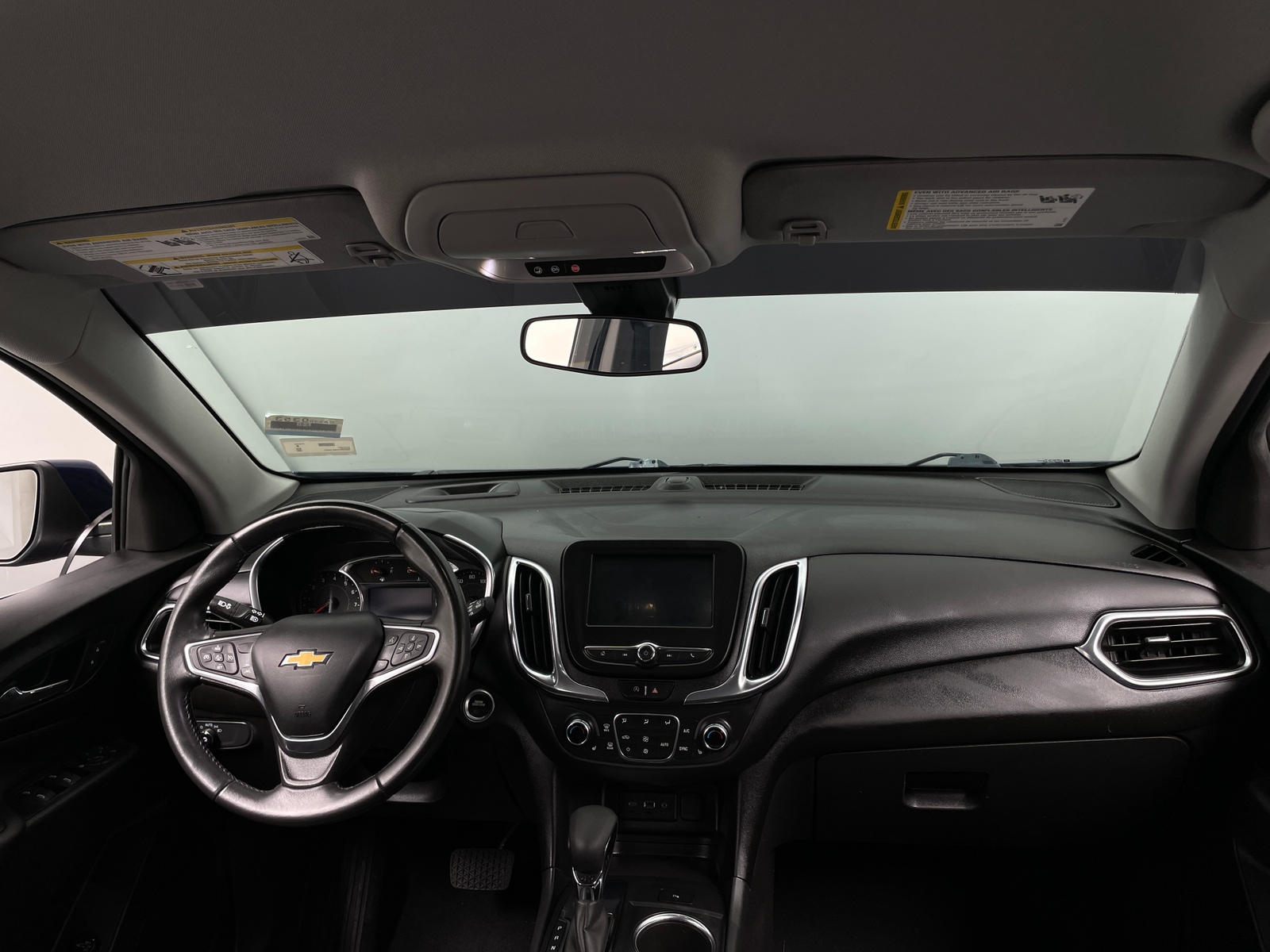 Thumbnail: 2022 Chevrolet Equinox - 3