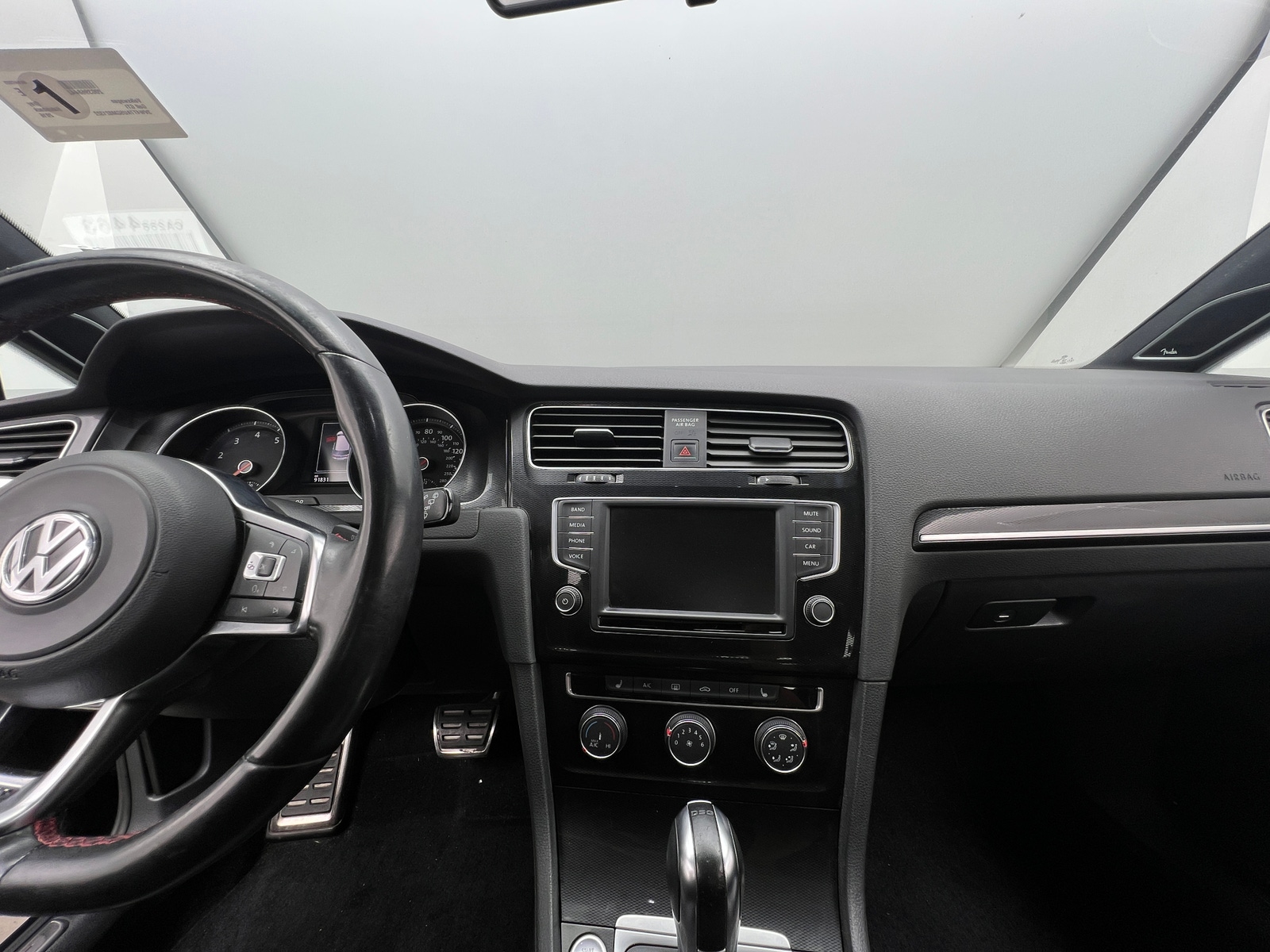 Thumbnail: 2016 Volkswagen Golf - 3