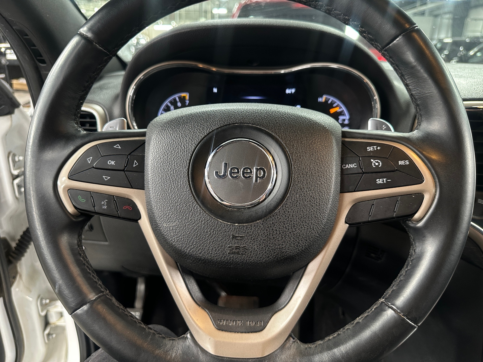 Thumbnail: 2017 Jeep Grand Cherokee - 5